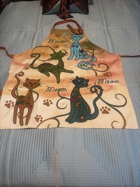 Apron, cat’s meow